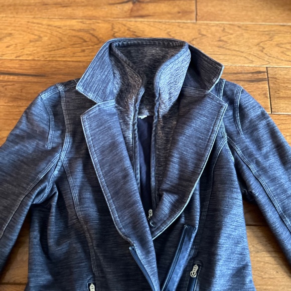 Fancy Lululemon Jacket - Picture 2 of 4